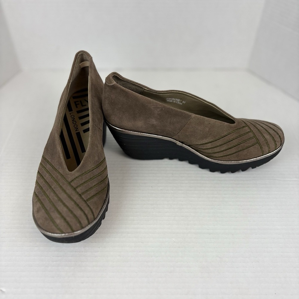 Fly London Women 41 Suede Wedge Pumps Taupe Brown Green Stitch Comfort Shoes - Picture 13 of 13
